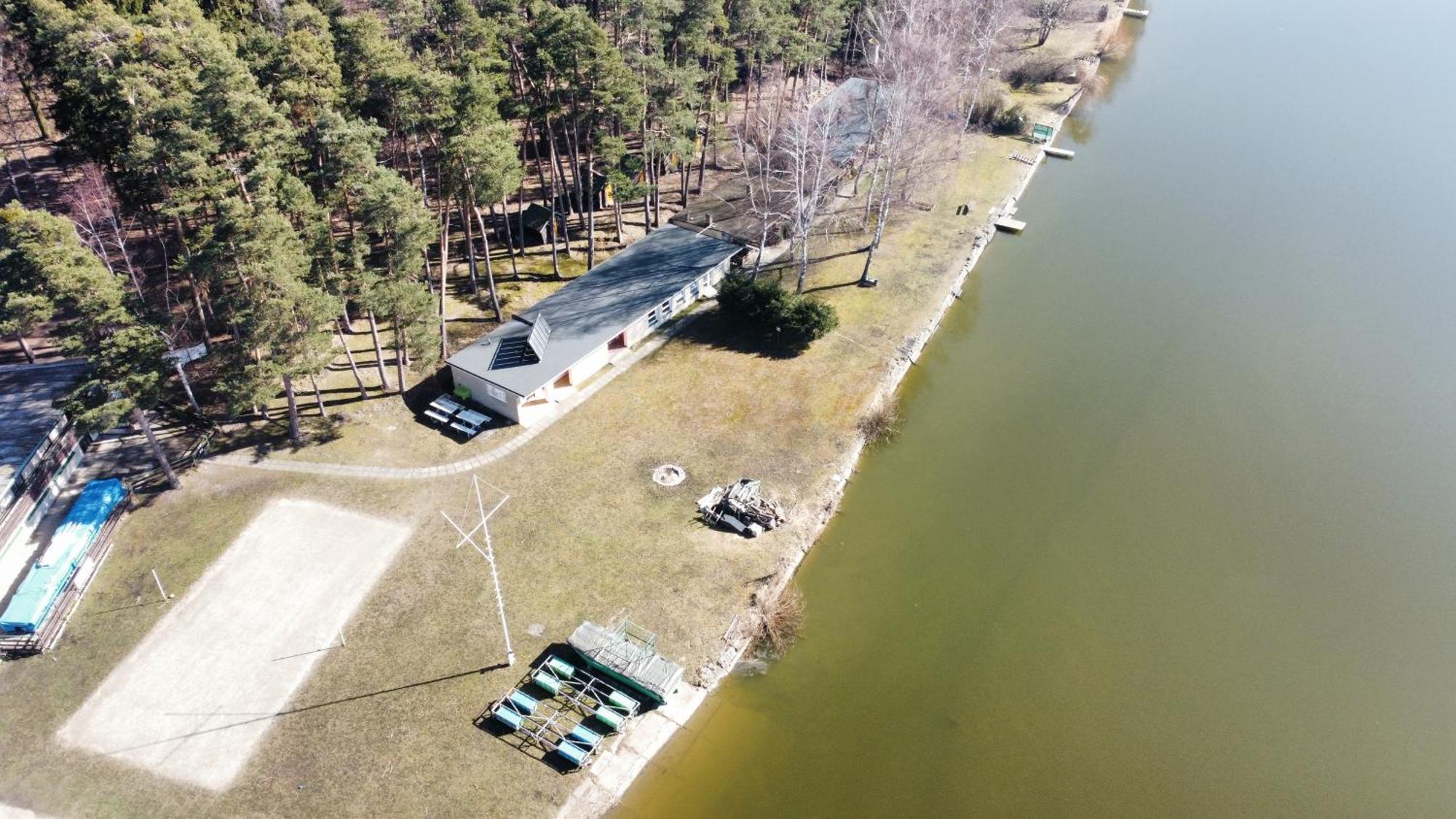 Yacht Club Bezdrev Hotel Hluboká nad Vltavou Kültér fotó