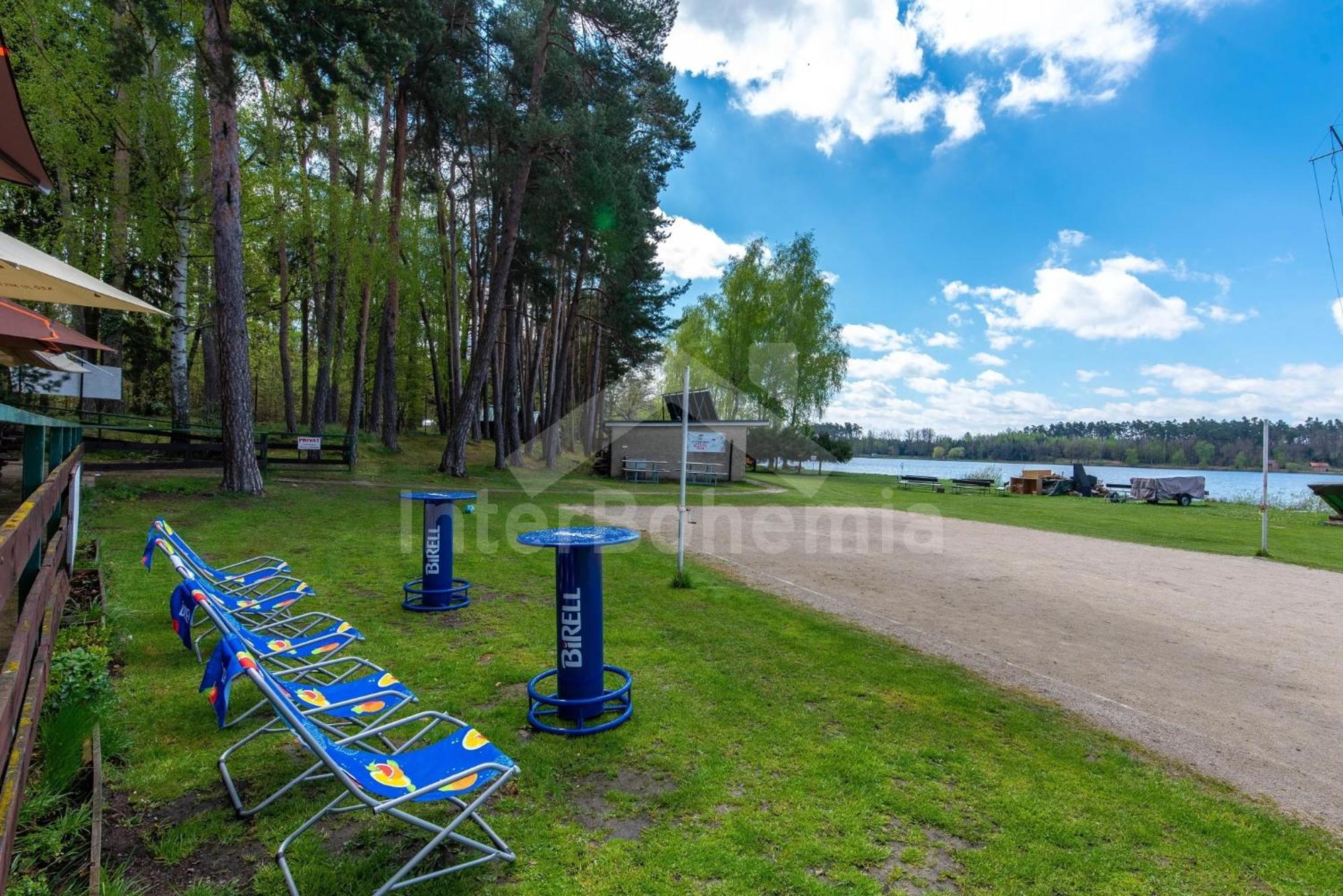 Yacht Club Bezdrev Hotel Hluboká nad Vltavou Kültér fotó